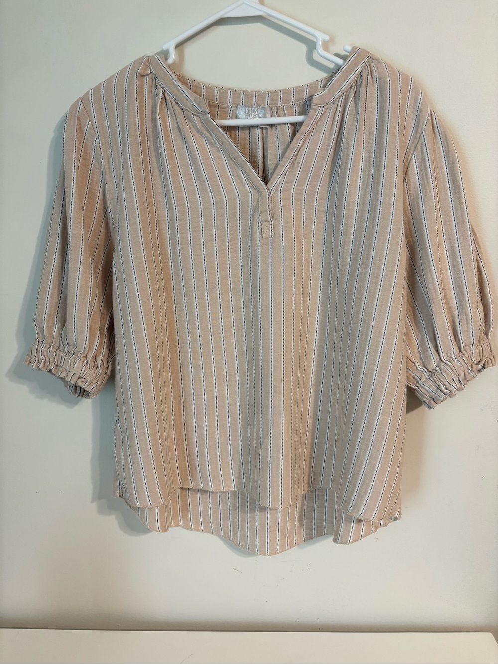 Heroes & Dreamers Women’s Medium Striped Blouse Tan Cream Coastal Boho Top
